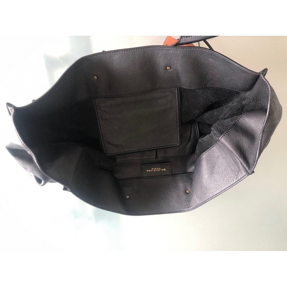 Balenciaga Papier A4 grain leather in Black - Picture 4 of 5
